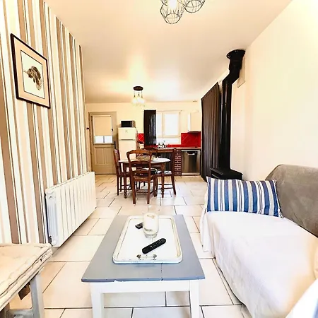 Cote Baie-plage A 15min-dog Friendly-parking Clos Semesterbostad