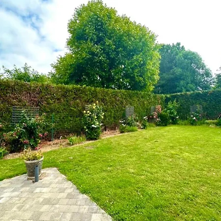 Semesterbostad Cote Baie-plage A 15min-dog Friendly-parking Clos